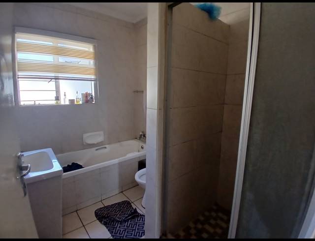 2 BEDROOM APARTMENT FOR SALE IN DENLEE